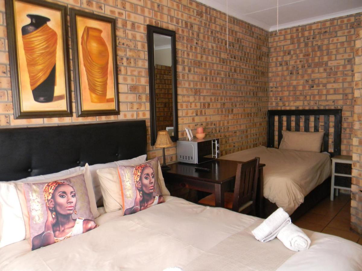 Ridderspoor Guesthouse Middelburg  Bagian luar foto