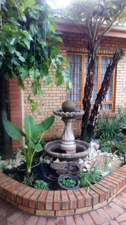 Ridderspoor Guesthouse Middelburg  Bagian luar foto